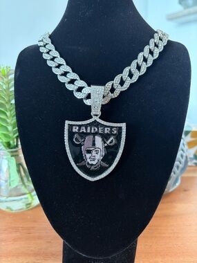 Iced Out Raiders  Pendant Cuban Chain Necklace - Silver & Black
